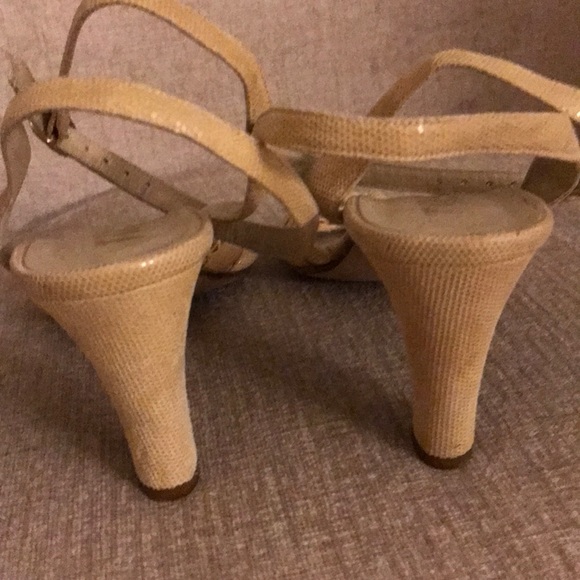 Tosoni heels - Picture 5 of 8